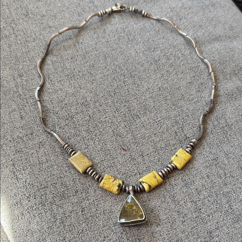 Elegant Silver and turquoise Necklace